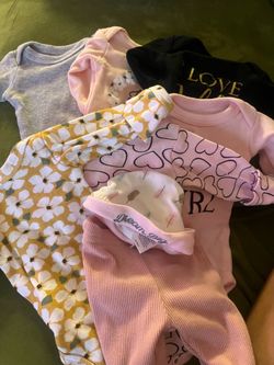 Preemie clothes