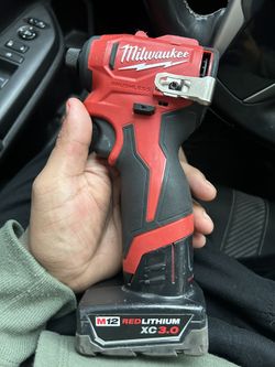 Milwaukee M12 Impact