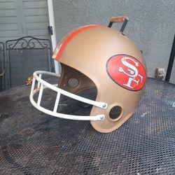 SAN FRANCISCO 49ERS VINTAGE FOOTBALL HELMET TAIL GATE GRILL BBQ for Sale in Madera, CA - OfferUp SAN FRANCISCO 49ERS VINTAGE FOOTBALL HELMET TAIL GATE GRILL BBQ for Sale in Madera, CA - OfferUp
