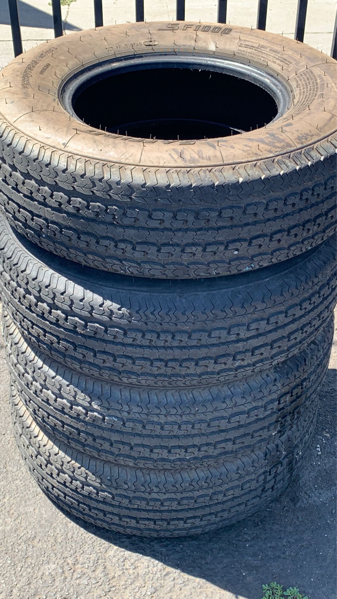 (4) 225-75-15 TRAILER TIRES FOOD CONDITION
