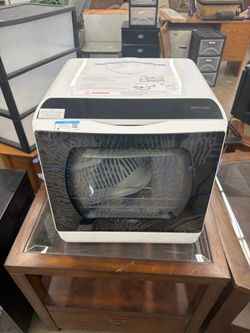 Mini countertop dishwasher