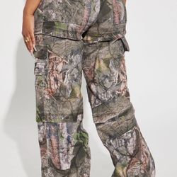 Brand new Camo Cargo Pants 