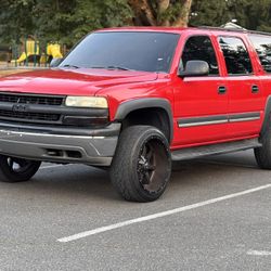 2004 Chevrolet Suburban