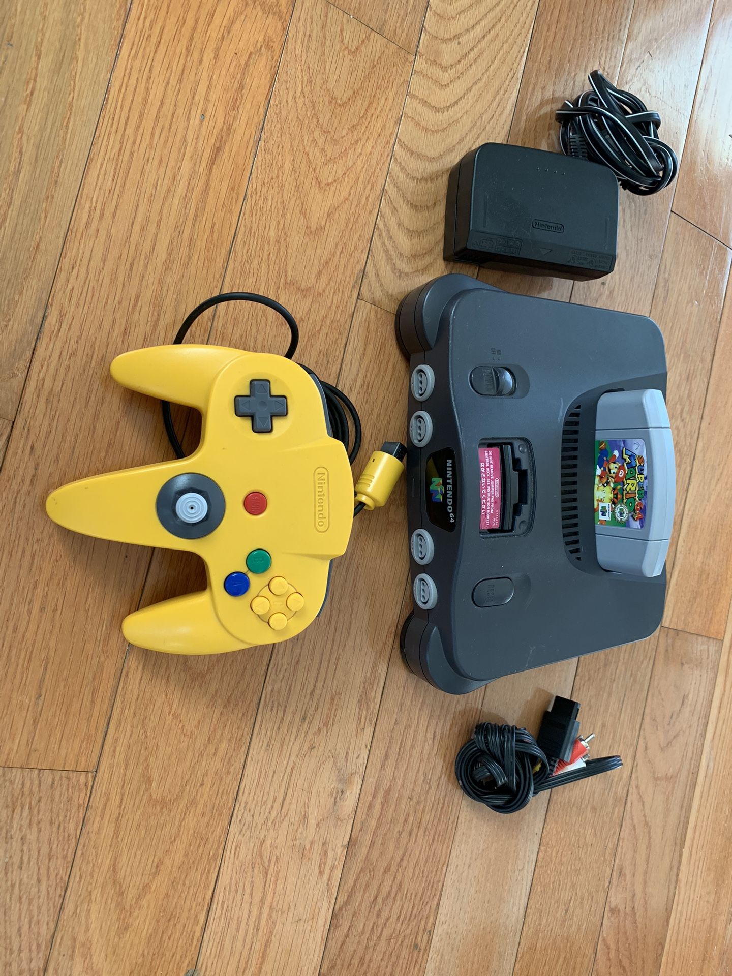 Nintendo 64 N64 Console With Mario 64 And Oem Yellow Controller