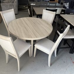 ROUND TABLE 4 CHAIR THANKSGIVING SALE 