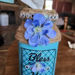 Hand-made Tissue Holder