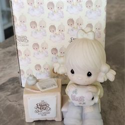 Enesco 1983 Precious Moments Figurine #E-0404 Join In On The Blessings Girl Piggy Bank