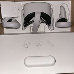 Quest 2 Advanced All-in-One VR Headset (128GB)