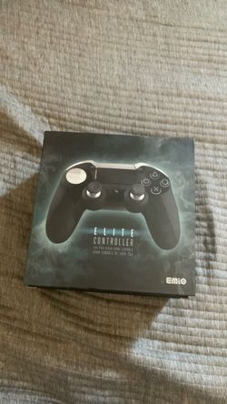 Customizable PS4 Controller in Box