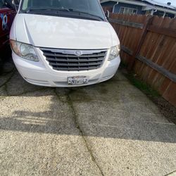 2005 Chrysler Town & Country