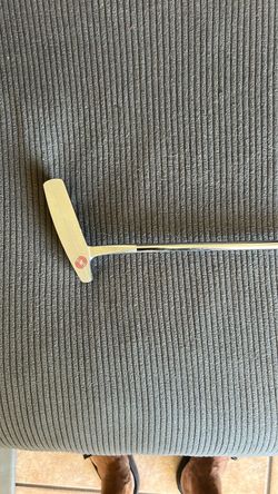 Odyssey tour series 6 putter 32”