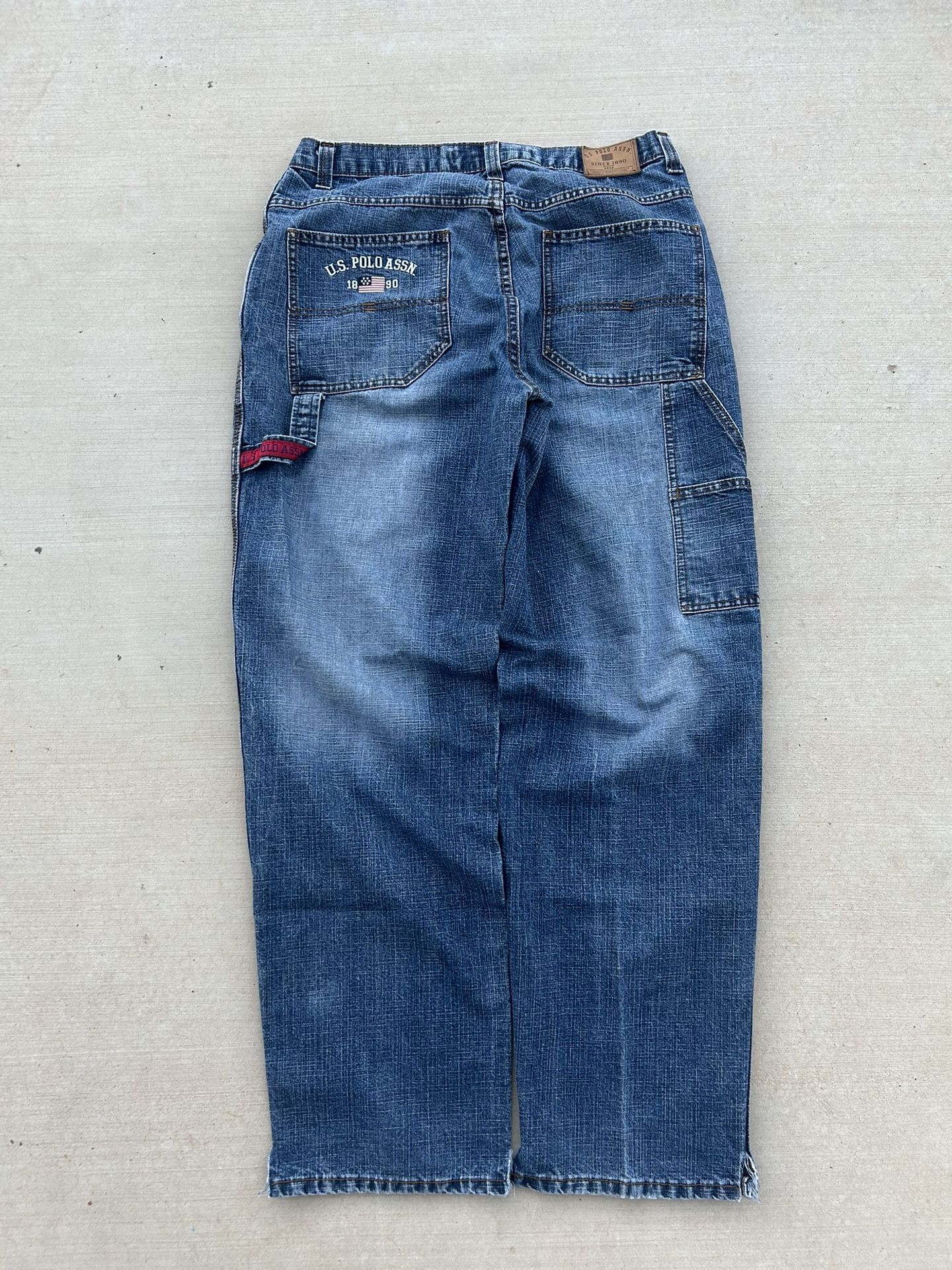 Polo, assassin, baggy jeans