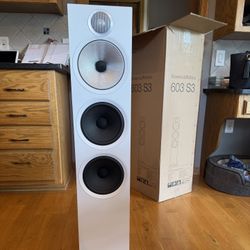 Bowers & Wilkins Speakers Set Of Fronts 