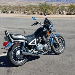 82 YAMAHA XJ750 MAXIM 