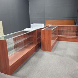 Display Cases And Retail Displays 