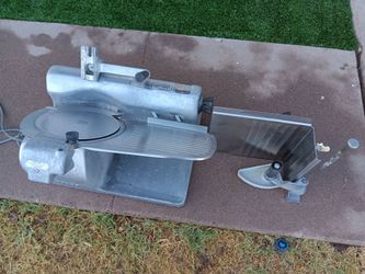 Meat slicer