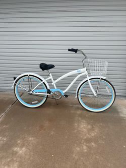 Woman’s / Girls 26 inch Single Speed Beach Cruiser made by SIKK in Excellent condition- Like New