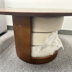 31.5” Round Coffee Table With 3 Stools