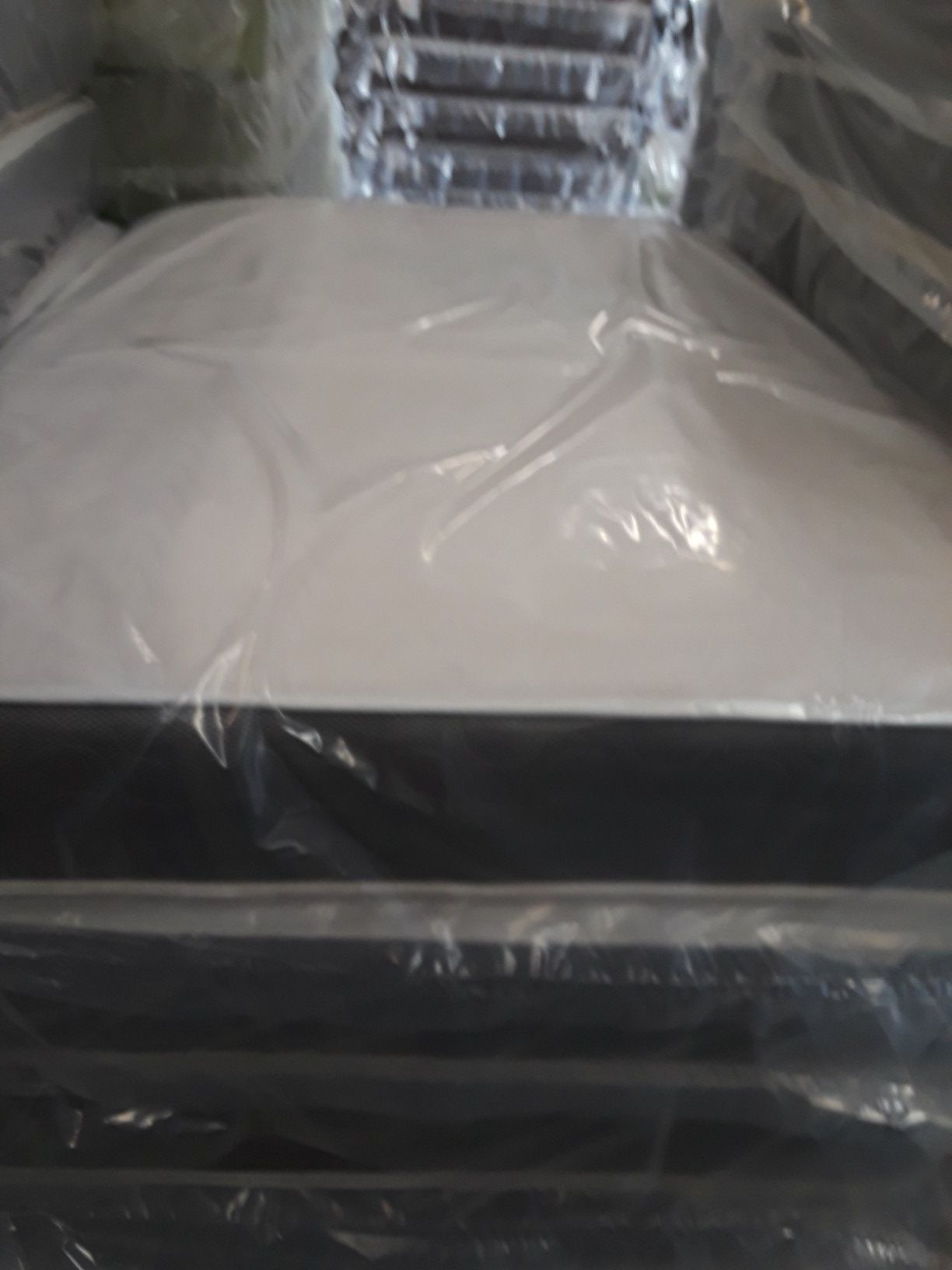 ^^^QUEEN MATTRESS AND BOX SPRING 2pc orthopedic flippable, plush on both sides but firm."sleep like a baby"mmmmm