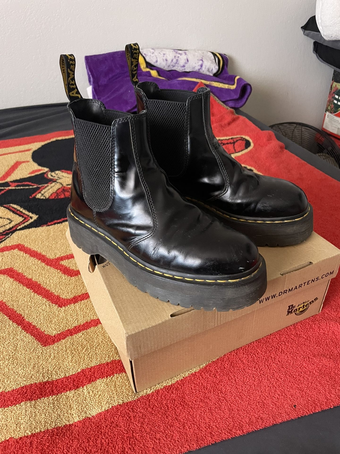 Doc Martens Chelsea Boots