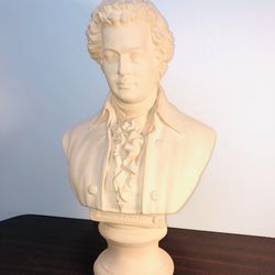 Mozart Sculpture 