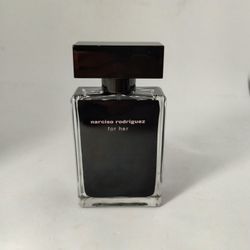 Narciso Rodriguez for Her 1.6 Fl oz / 50ml EDT Spray 
