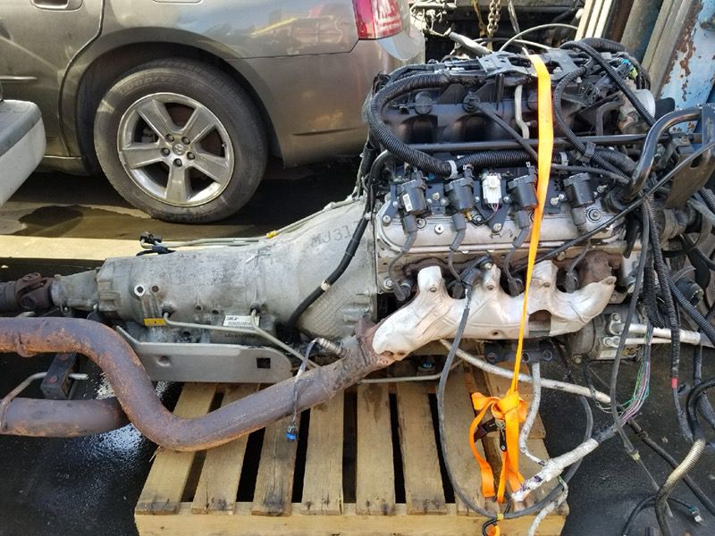 6.0 Ls LQ9 chevy engine complete with 4L80 trans