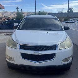 2011 CHEVROLET TRAVERSE LS