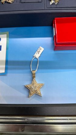 14k star pendant 14.3g