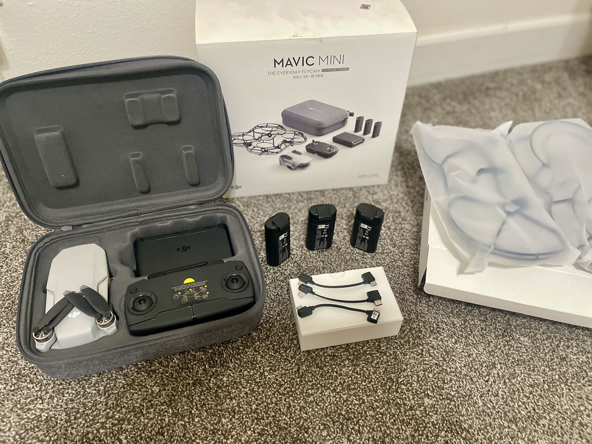 DJI Mavic Mini Combo- Drone with Camera 3-Axis Gimbal GPS 30min Flight Time, less than 0.55lbs, Gray