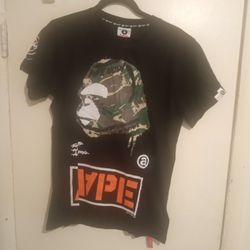 Bape T Shirt   Size Large