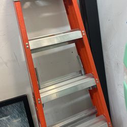Louisville 6ft Ladder