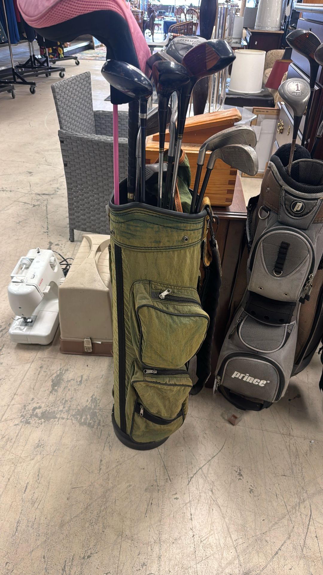 Golf Bag With Clubs