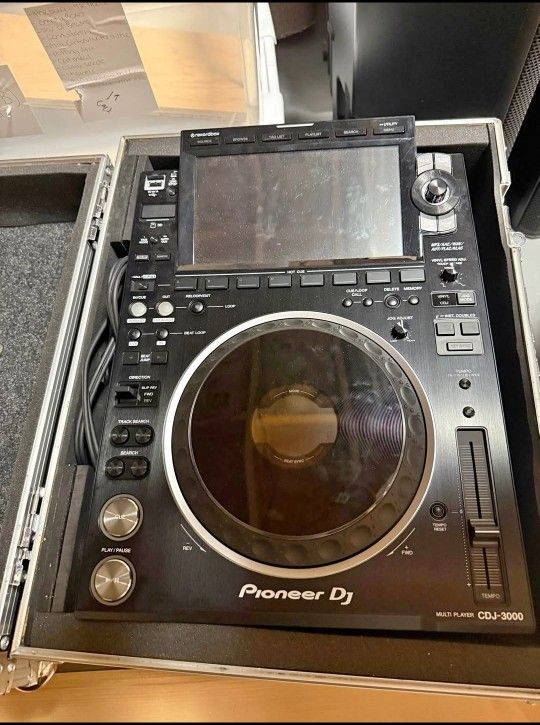 Set Of Pioneer And Speakers