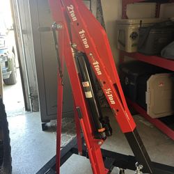 Pittsburgh 2 Ton Engine Hoist