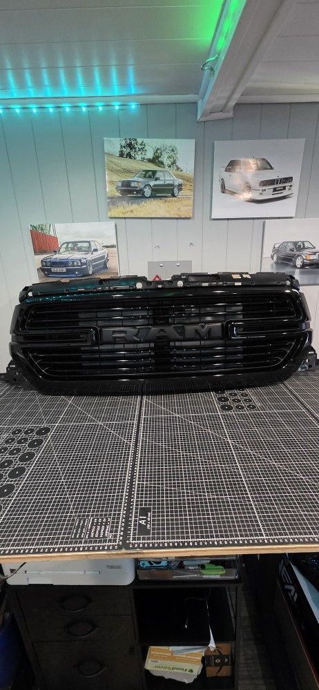 2021 RAM NIGHT EDITION OEM GRILL