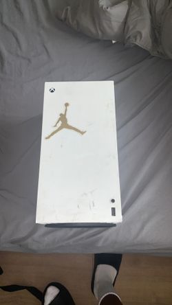 white Xbox series X
