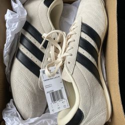 Adidas Women’s Shoes.👟 