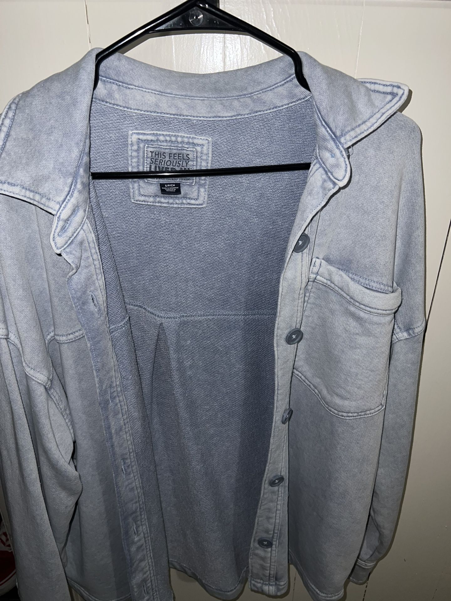 American Eagle Sweater