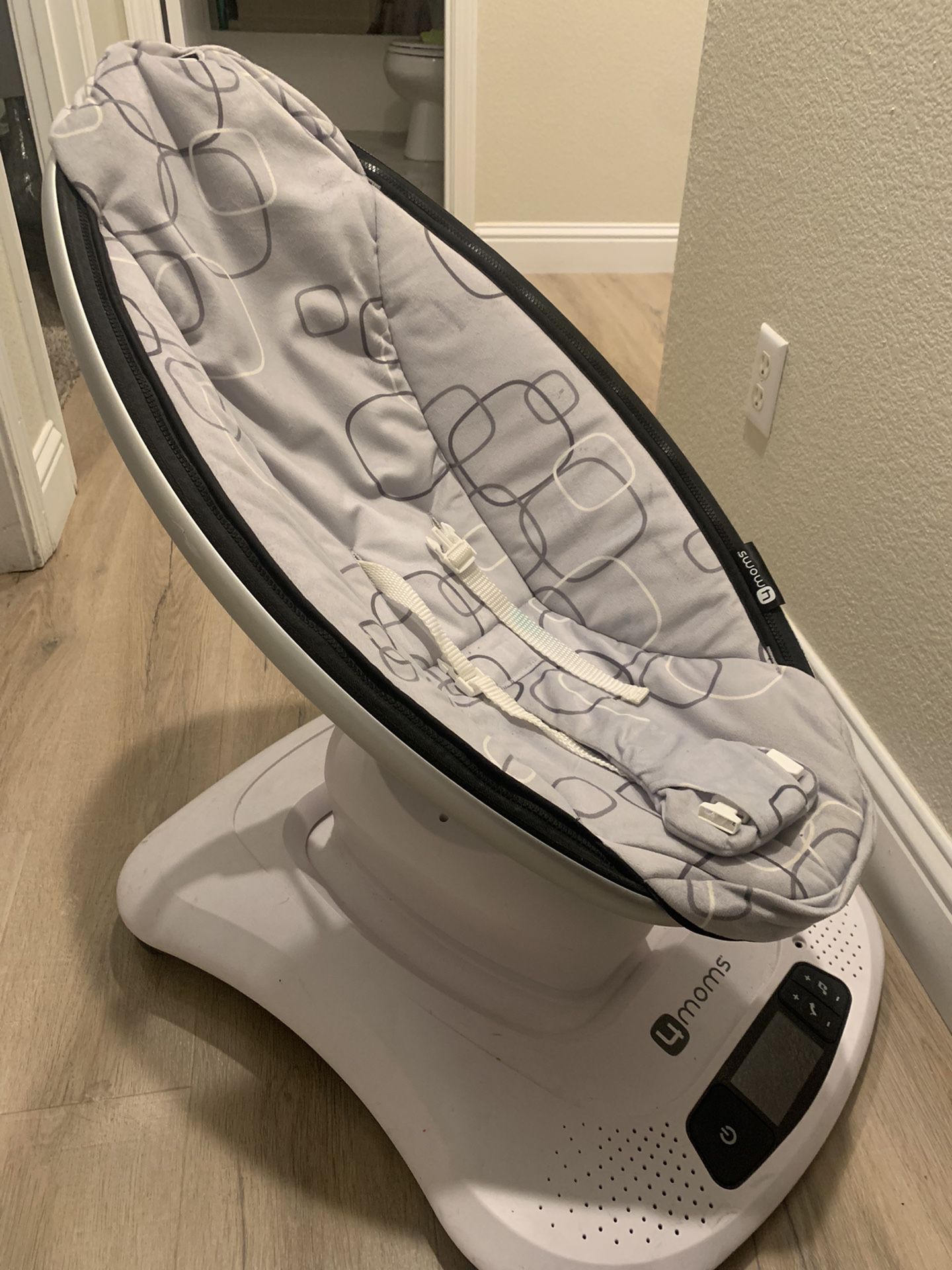 4moms mamaRoo 4 Baby Swing | Bluetooth Baby Rocker with 5 Unique Motions