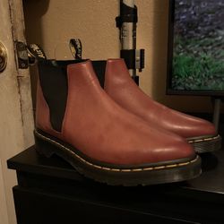 Dr Martens 2967 Chelsea Boots