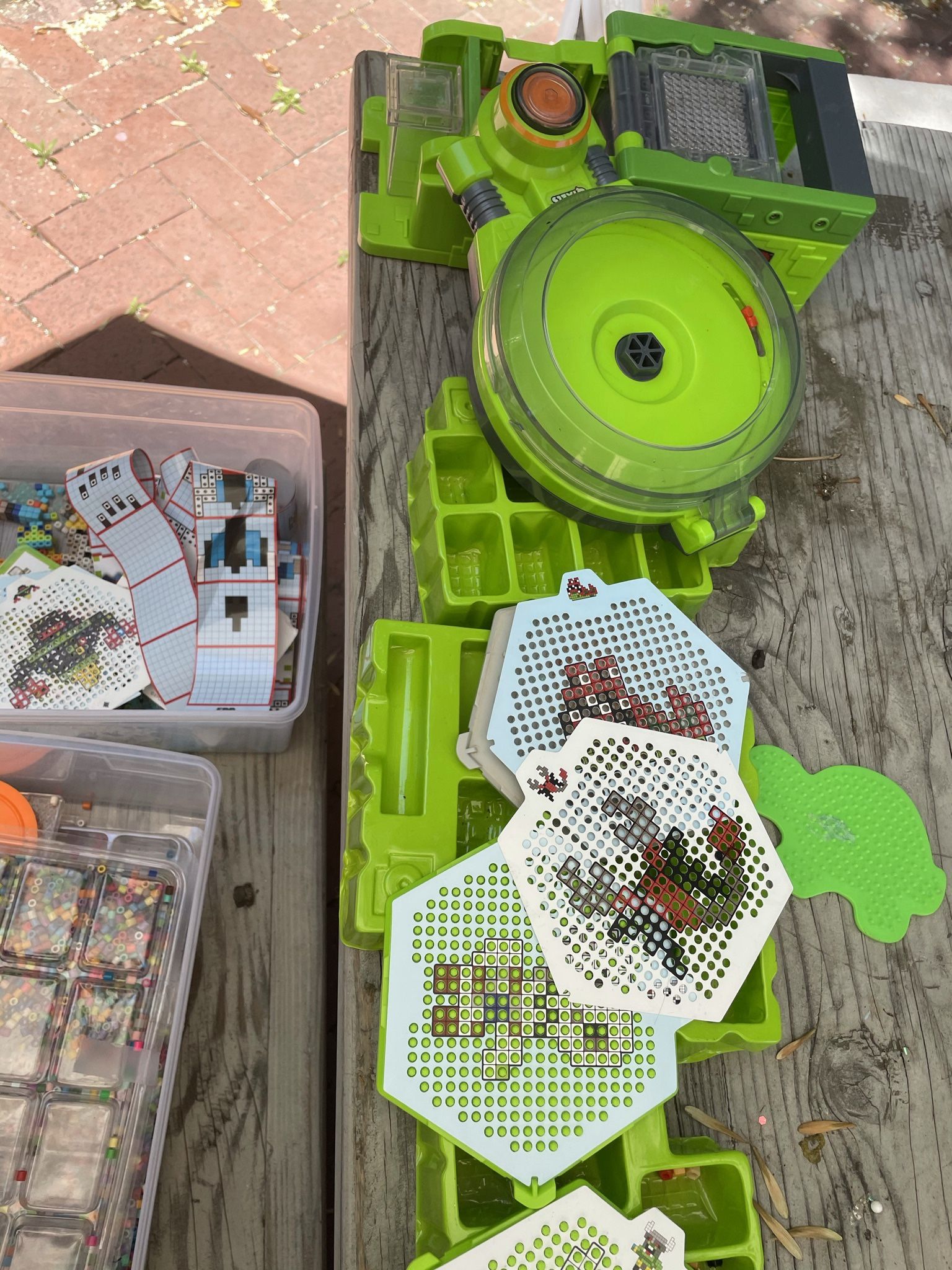 Qixels 3D Maker And Beados Crafts!!