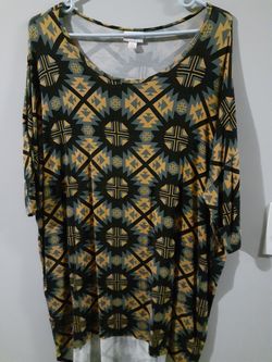 Xs lularoe top