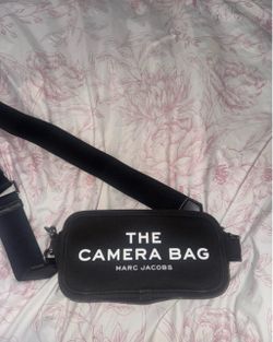 marc jacob’s camera bag black