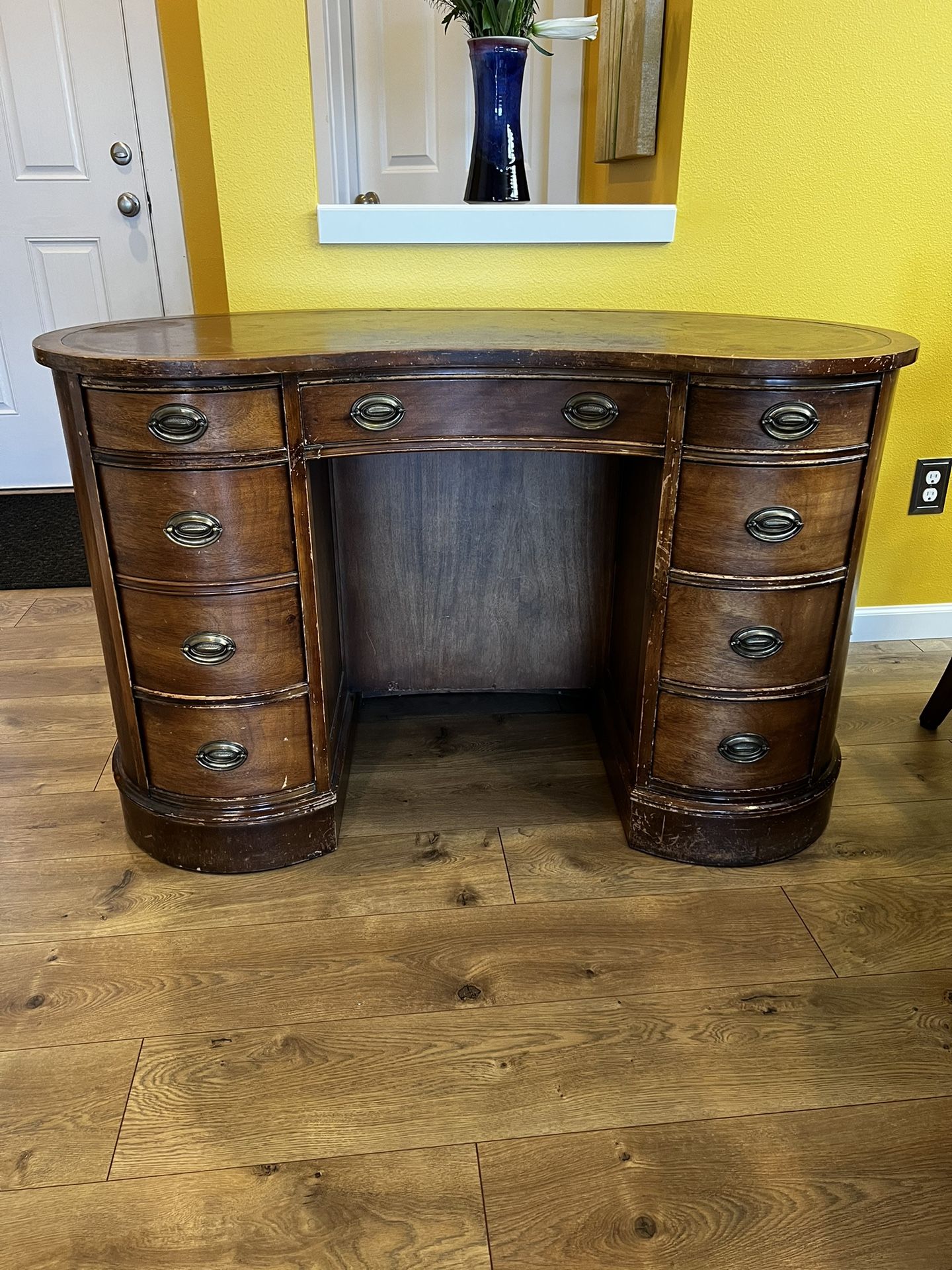 Sligh Leather Top Kidney Shaped Antique Desk