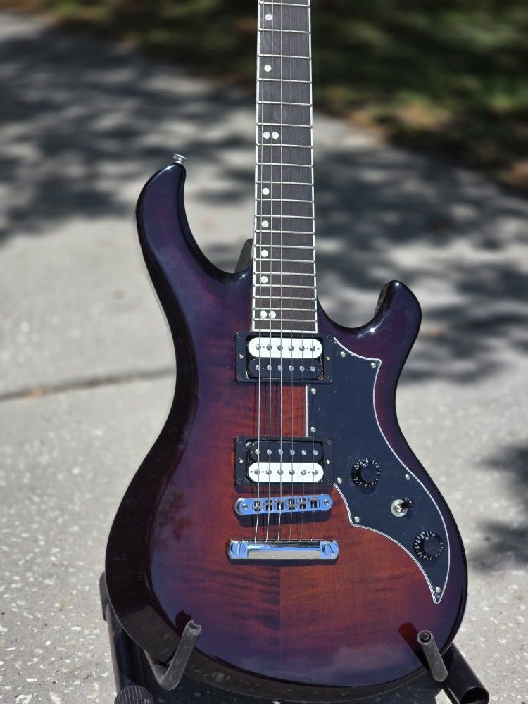 Original GIBSON Victory Figure Guitar