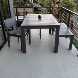 Pottery barn Indio Outdoor Dining Set