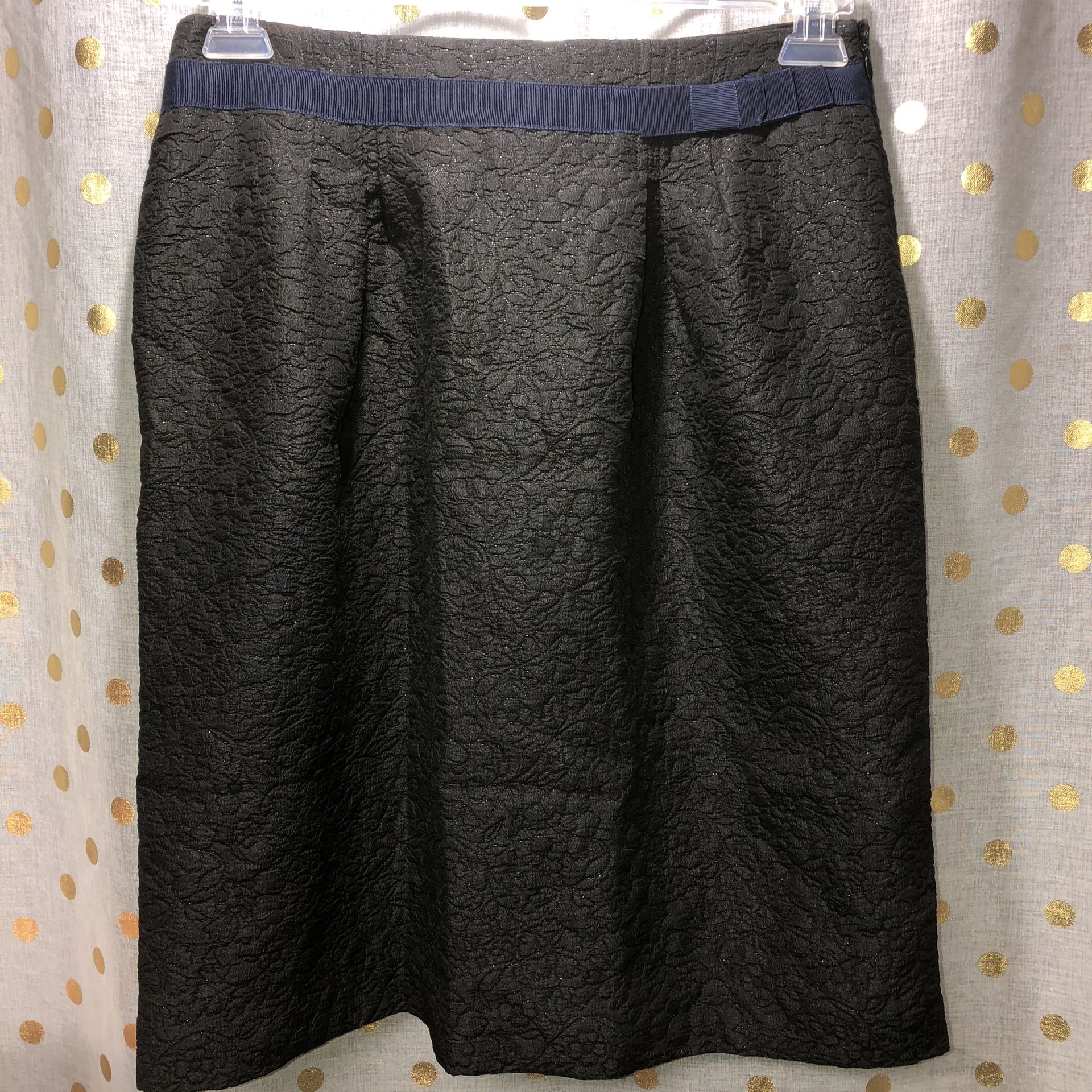 Simply Vera Vera Wang size 6 black shimmer and navy blue fully lined skirt with pockets WAIST: 24” LENGTH: 23”