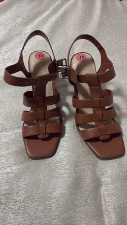 Size 10 Brown Shoe