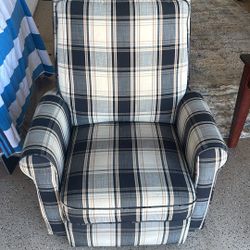 Shocked Theses Haven’t Sold Two Recliners For 100 Bucks Great Shape